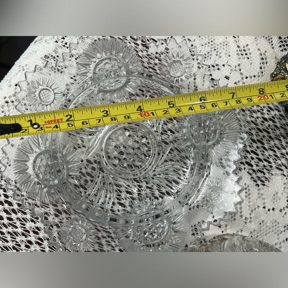 Antique large domed pressed glass Butter Dish - Picture 15 of 15